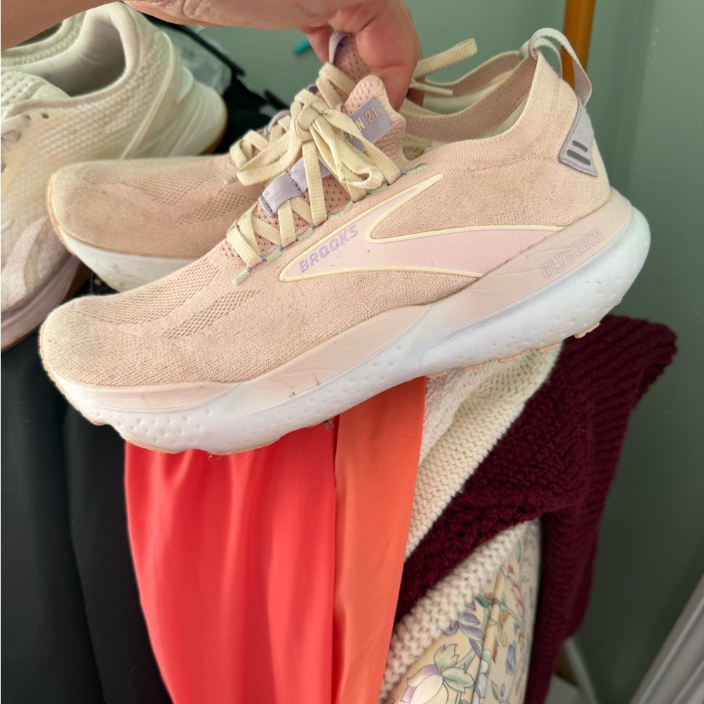 Brooks Women's Athletic Sneakers in Blush Pink and Cream